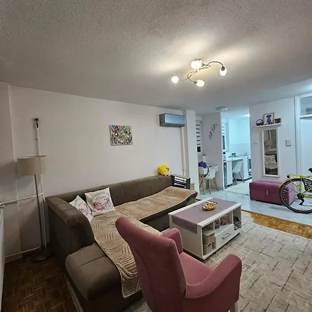 Apartamento Stan Brcanska Malta